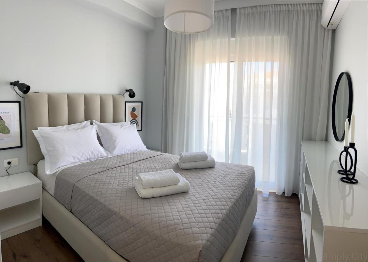 Simplycity Homestay Apartments เกรมาสตี ภายนอก รูปภาพ