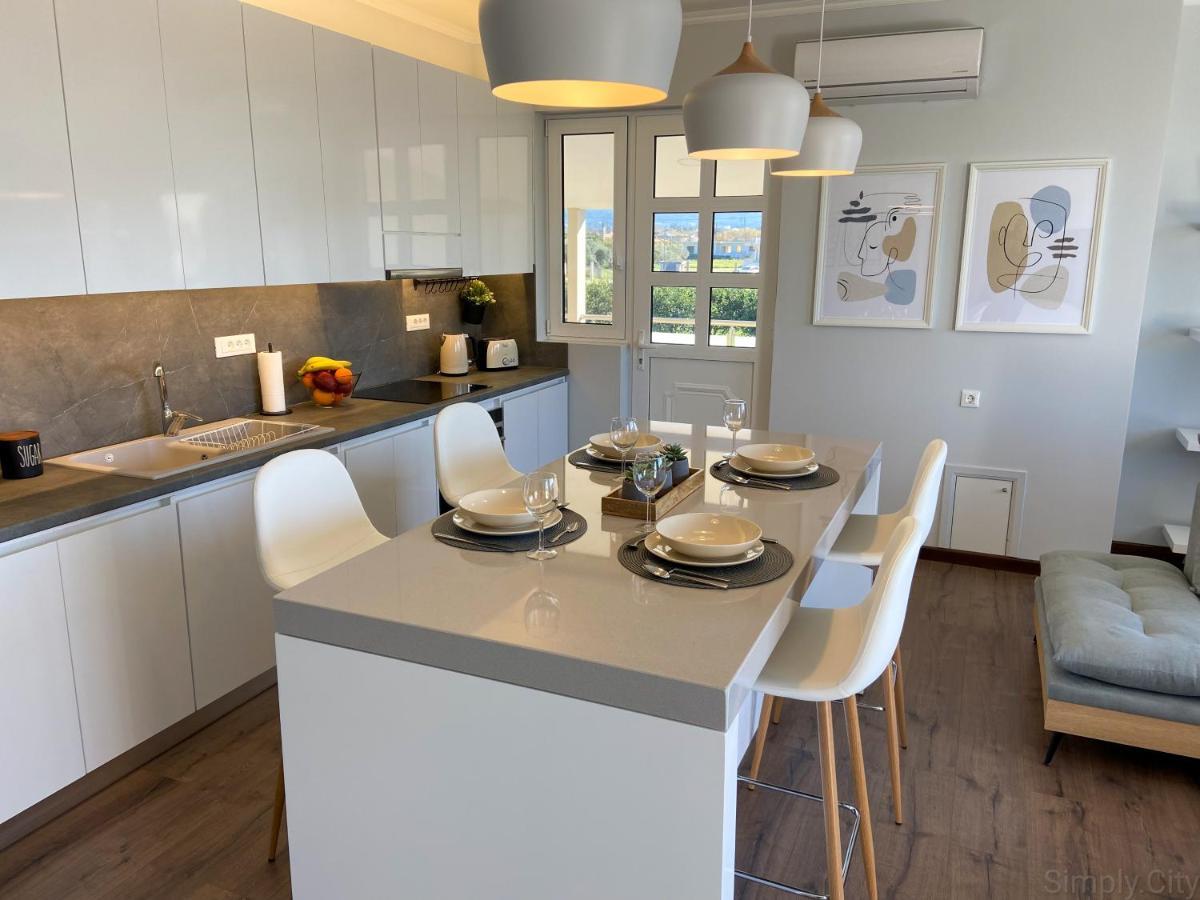 Simplycity Homestay Apartments เกรมาสตี ภายนอก รูปภาพ