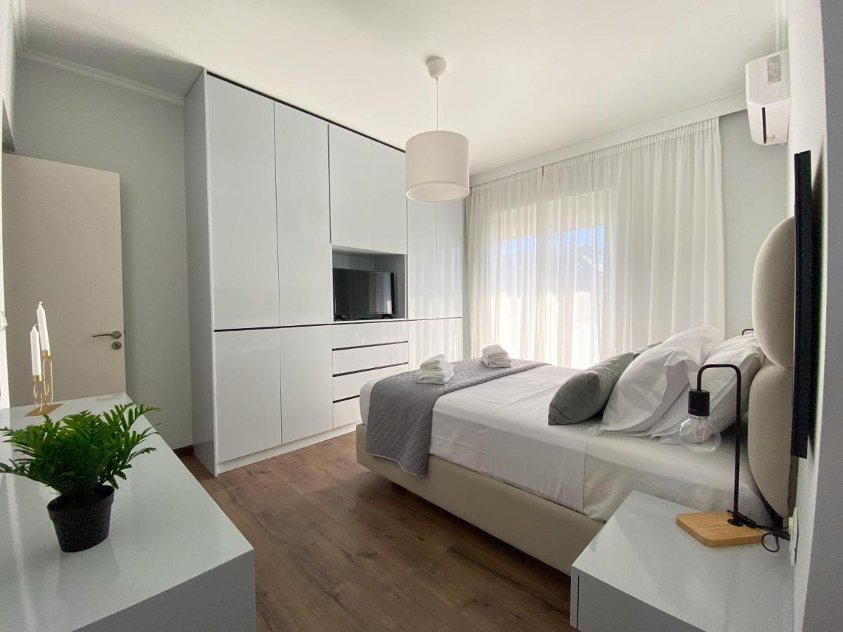 Simplycity Homestay Apartments เกรมาสตี ภายนอก รูปภาพ