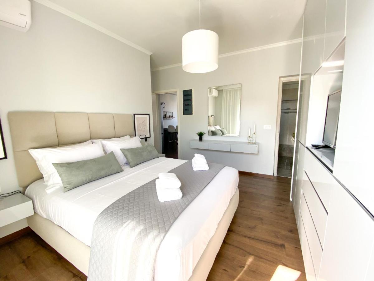Simplycity Homestay Apartments เกรมาสตี ภายนอก รูปภาพ